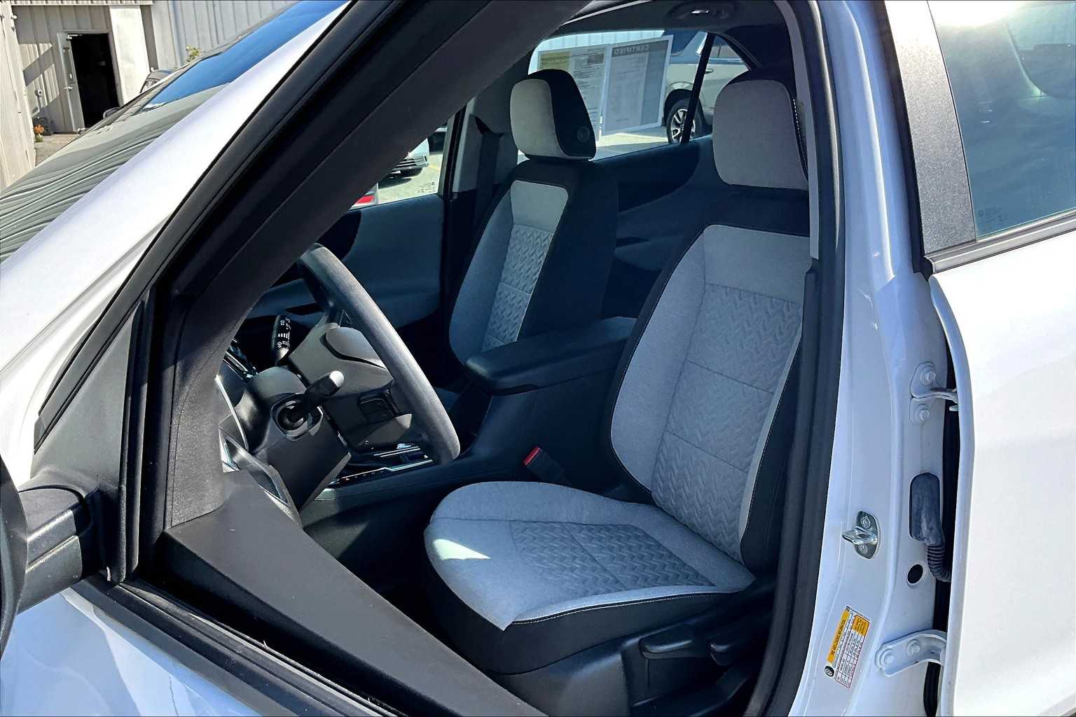 2023 Chevrolet Equinox LS - Photo 10