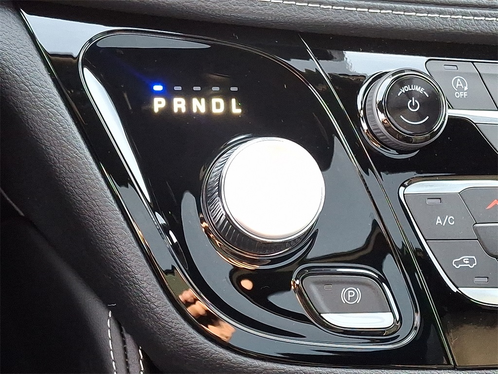 2026 Chrysler Pacifica Limited - Photo 13