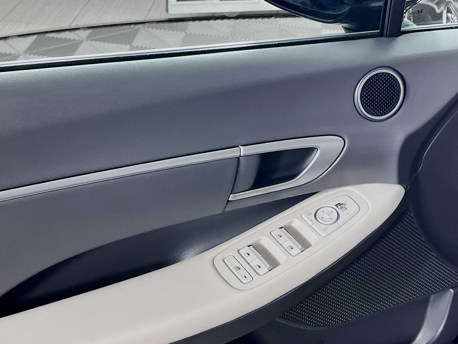 2024 Hyundai Sonata SEL - Photo 17