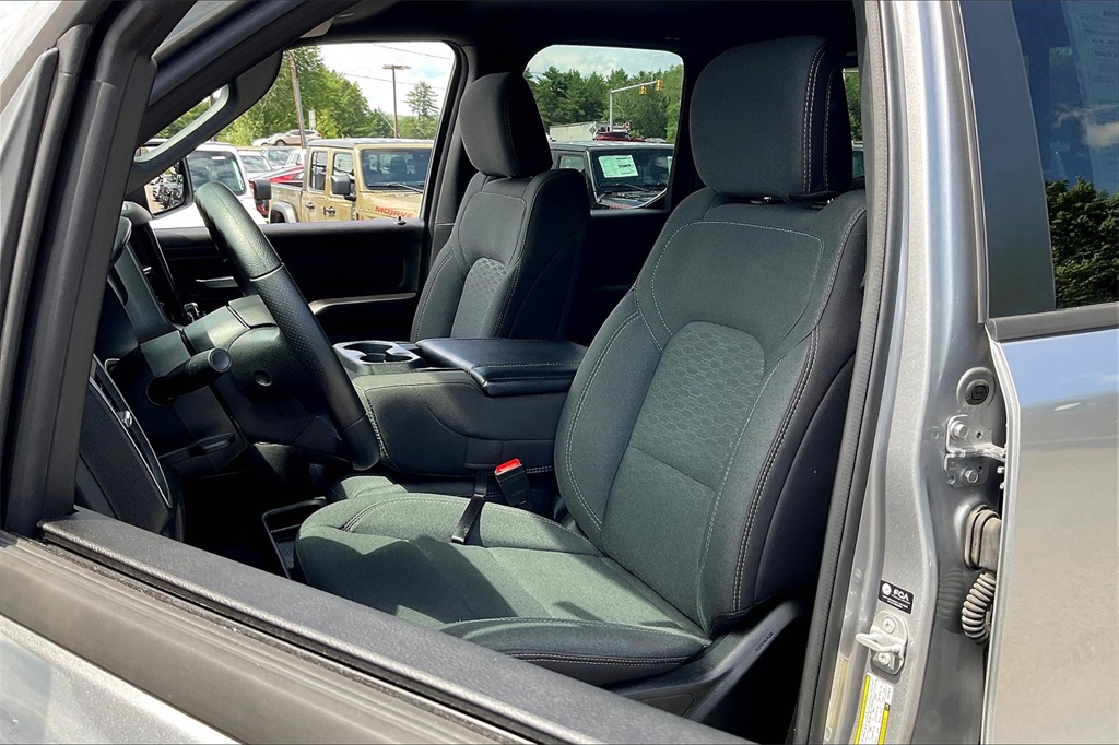 2025 Ram 1500 Tradesman - Photo 9
