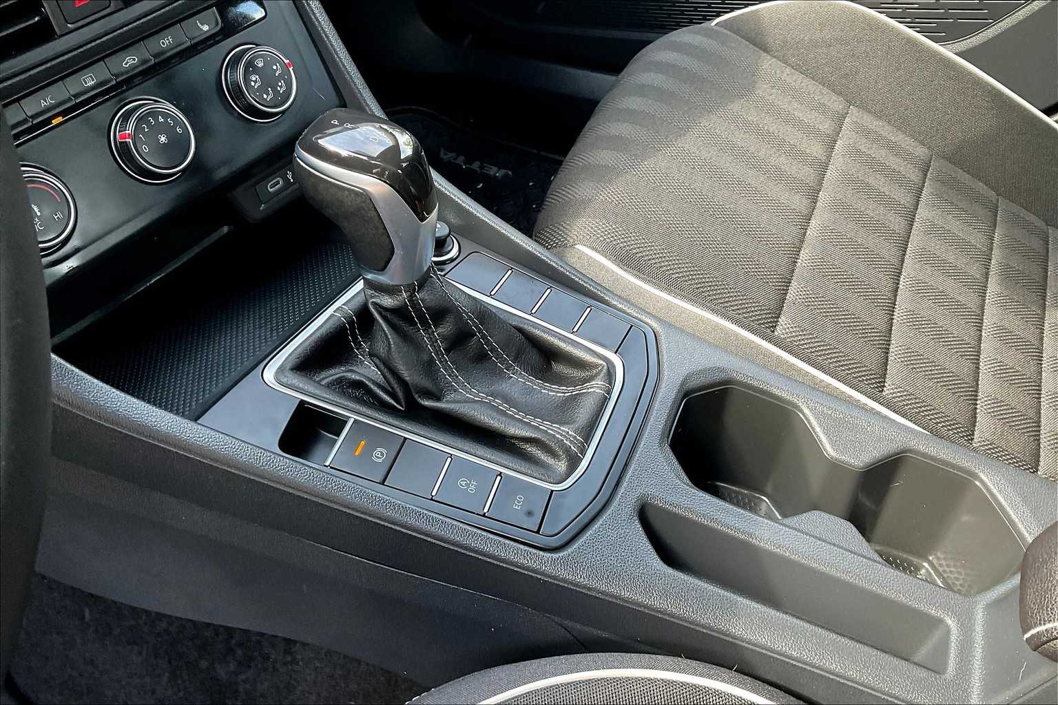 2024 Volkswagen Jetta Sport - Photo 20