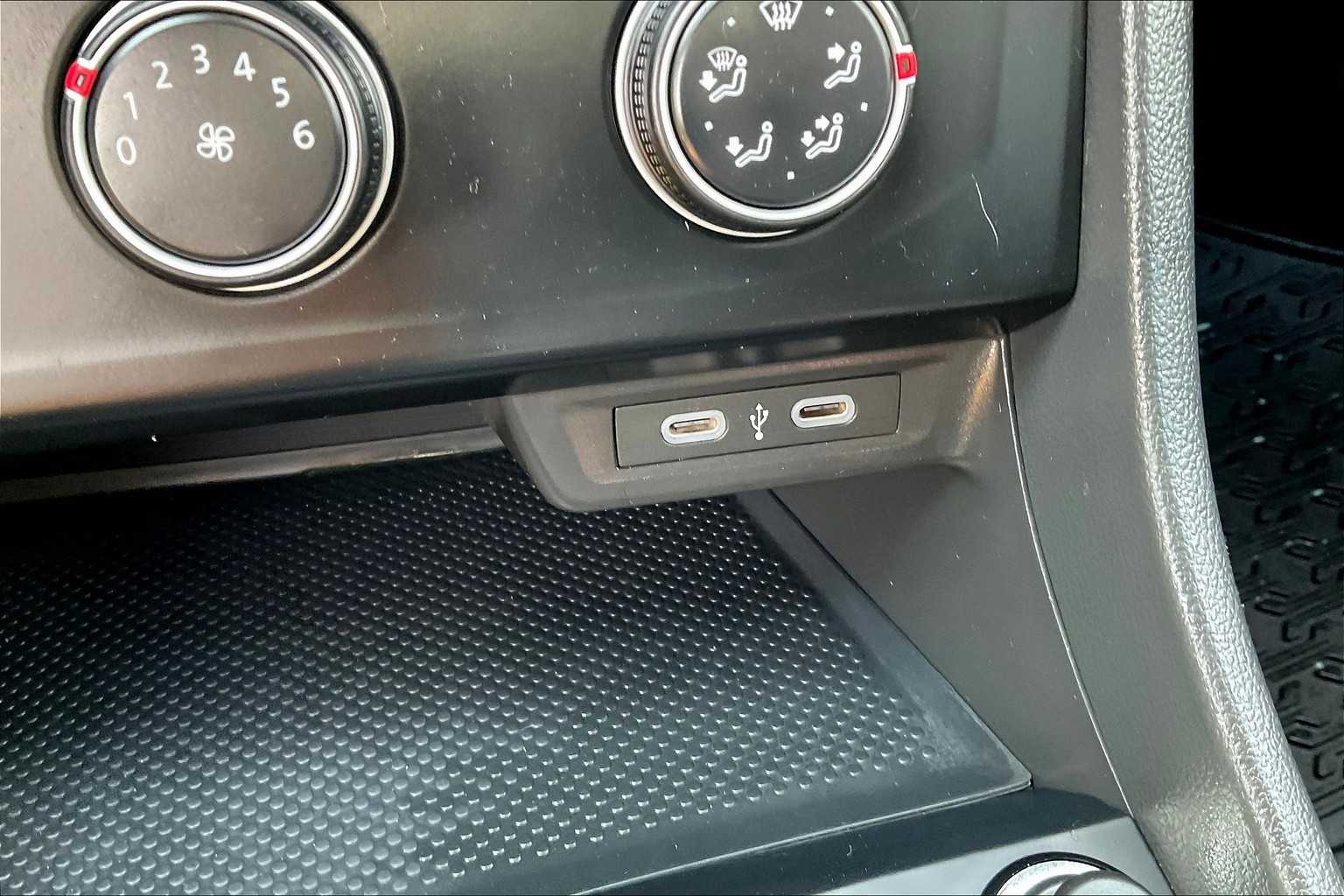 2024 Volkswagen Jetta Sport - Photo 26