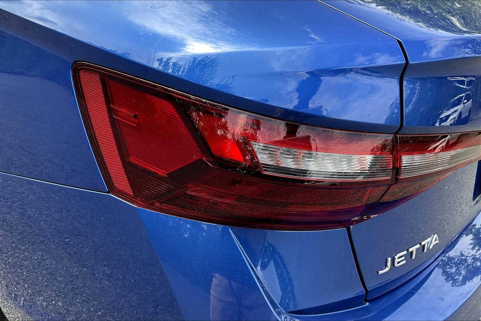 2024 Volkswagen Jetta Sport - Photo 33