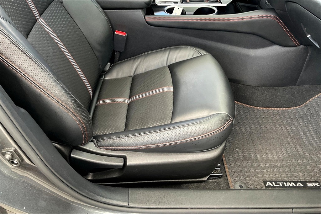 2023 Nissan Altima 2.5 SR - Photo 34