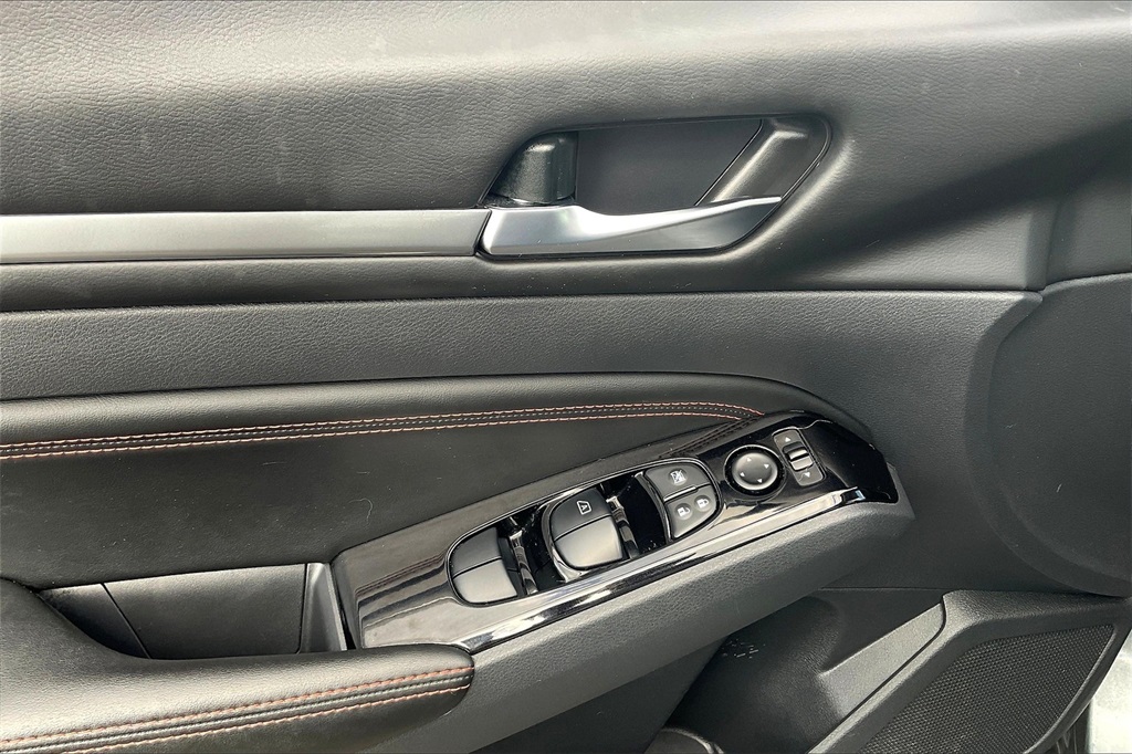 2023 Nissan Altima 2.5 SR - Photo 35