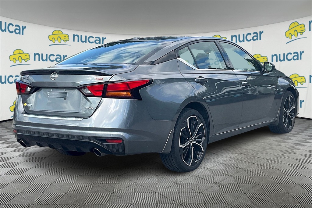 2023 Nissan Altima 2.5 SR - Photo 6