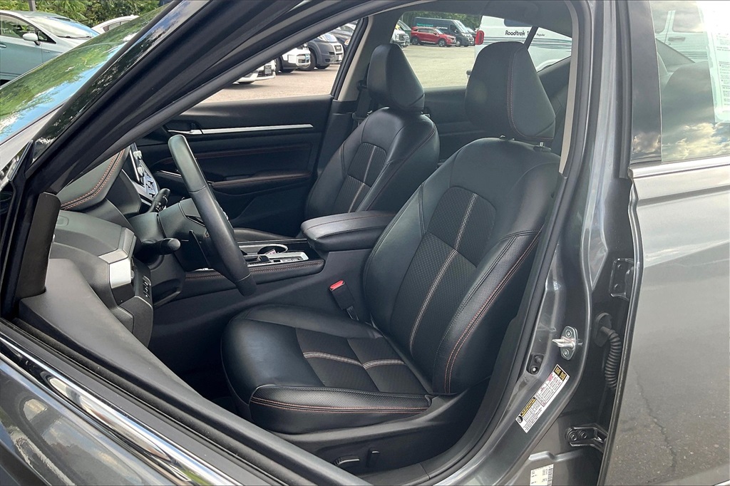 2023 Nissan Altima 2.5 SR - Photo 9