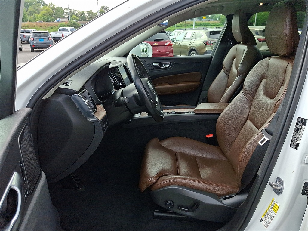 2019 Volvo XC60 T5 Inscription - Photo 13