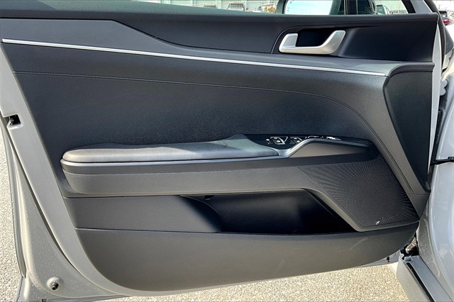 2022 Kia K5 GT-Line - Photo 9