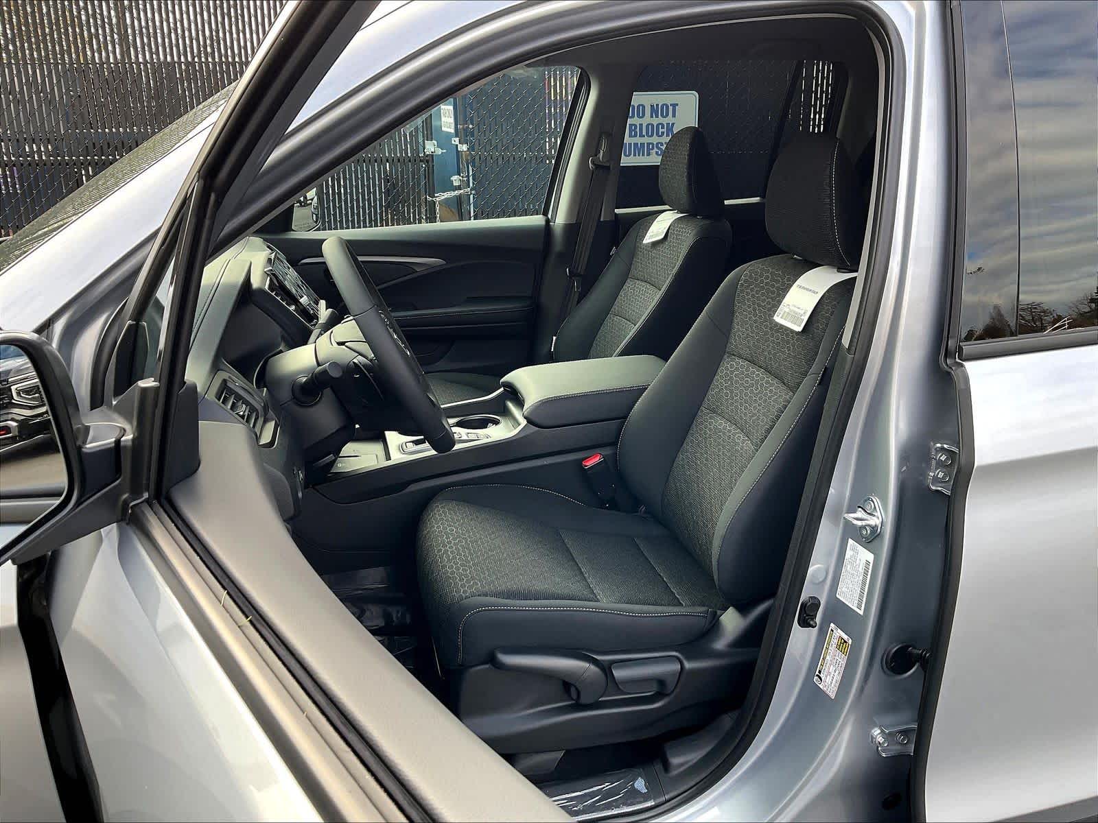 2026 Honda Ridgeline Sport - Photo 11