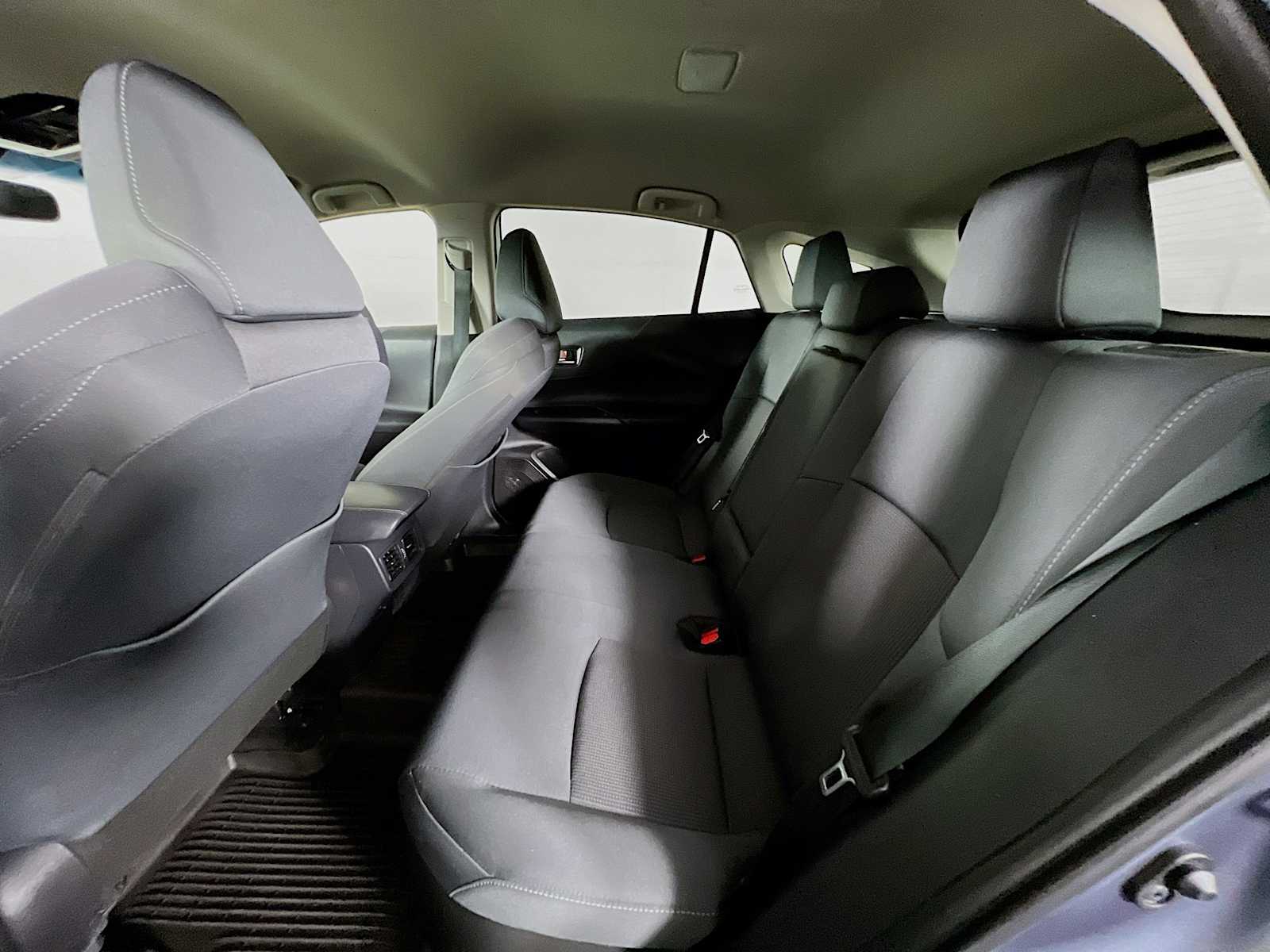 2022 Toyota Venza LE - Photo 23