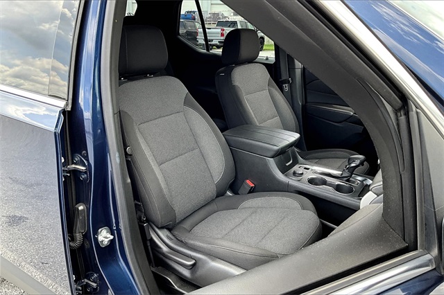 2023 Chevrolet Traverse LT - Photo 11