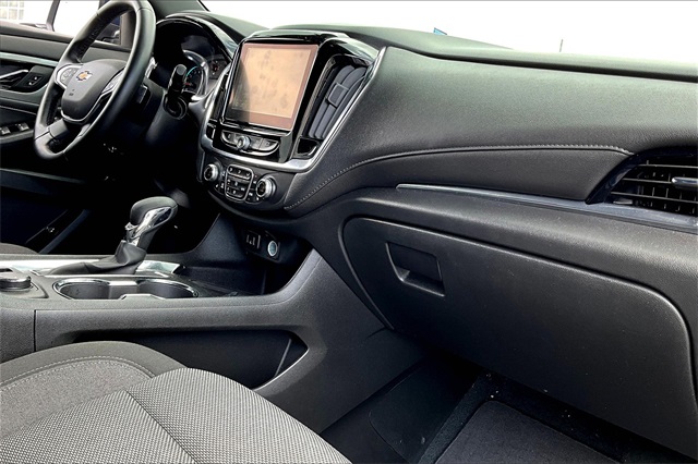 2023 Chevrolet Traverse LT - Photo 13