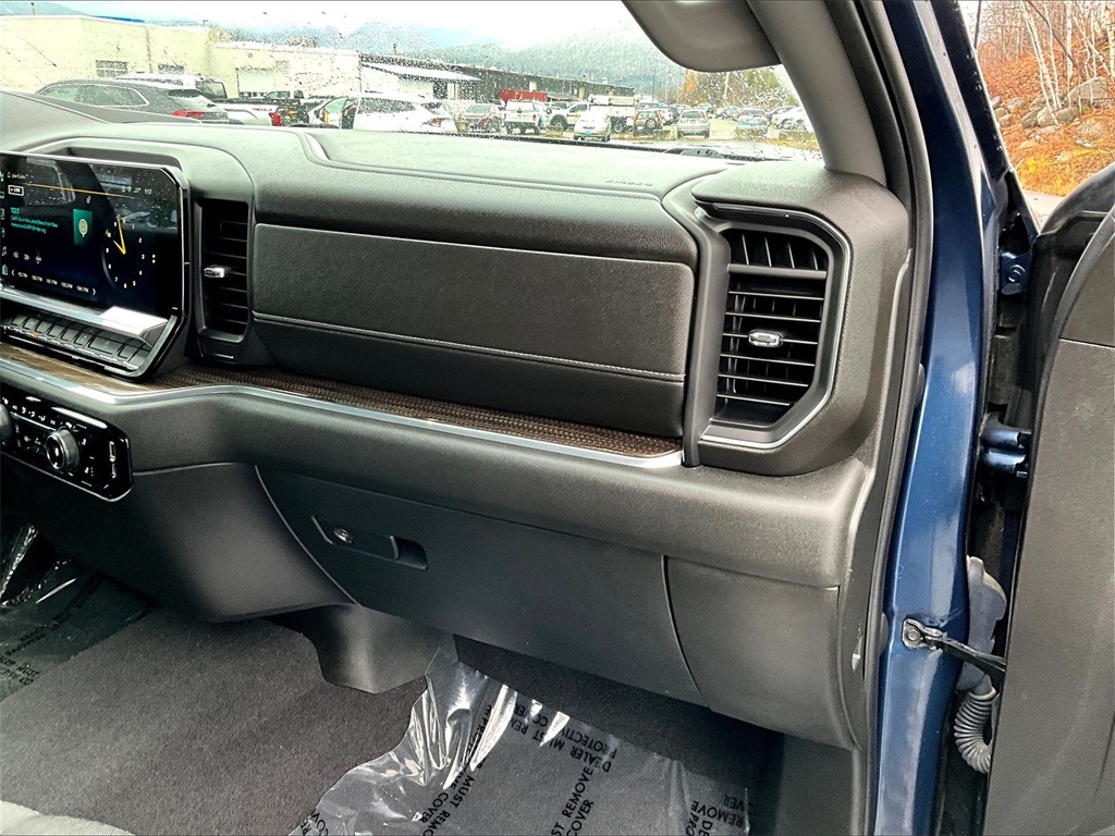 2023 Chevrolet Silverado 1500 LT - Photo 13