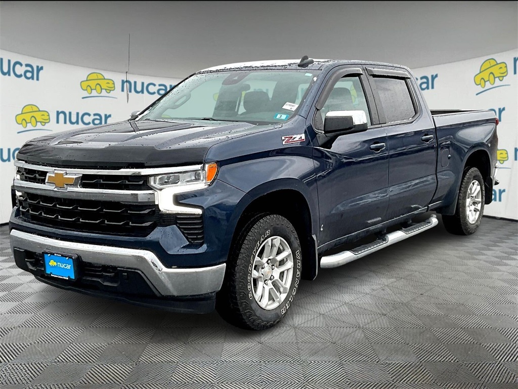 2023 Chevrolet Silverado 1500 LT - Photo 3