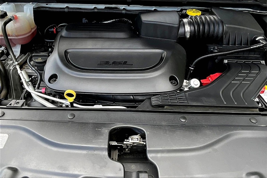 2023 Chrysler Voyager LX - Photo 31