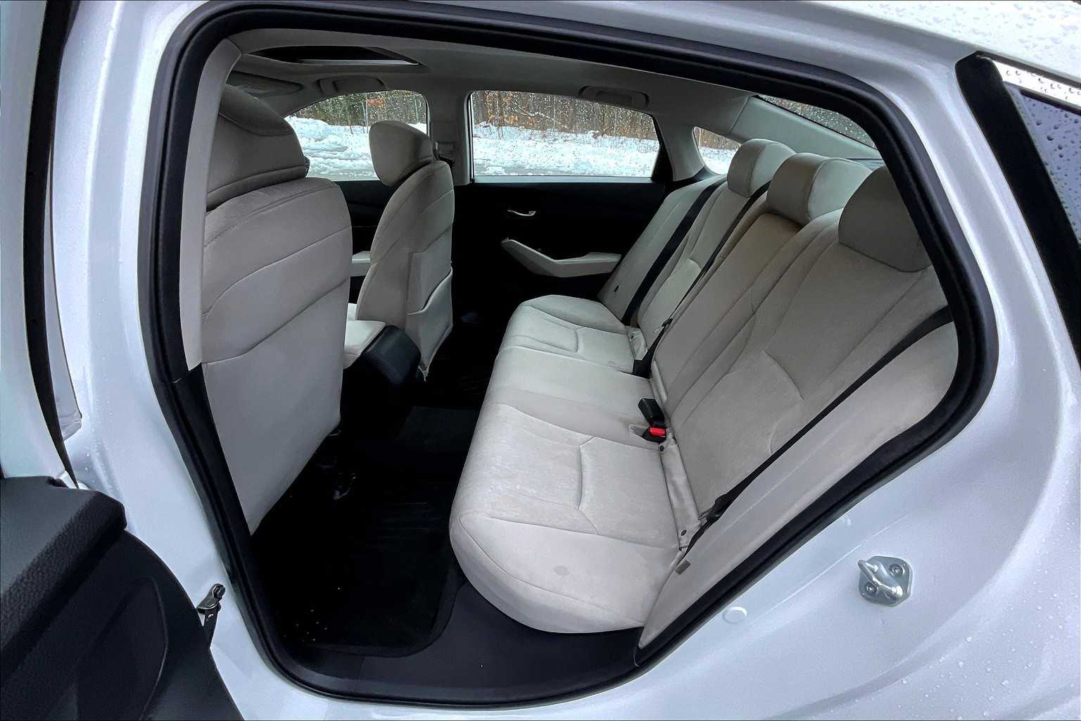 2024 Honda Accord EX - Photo 15