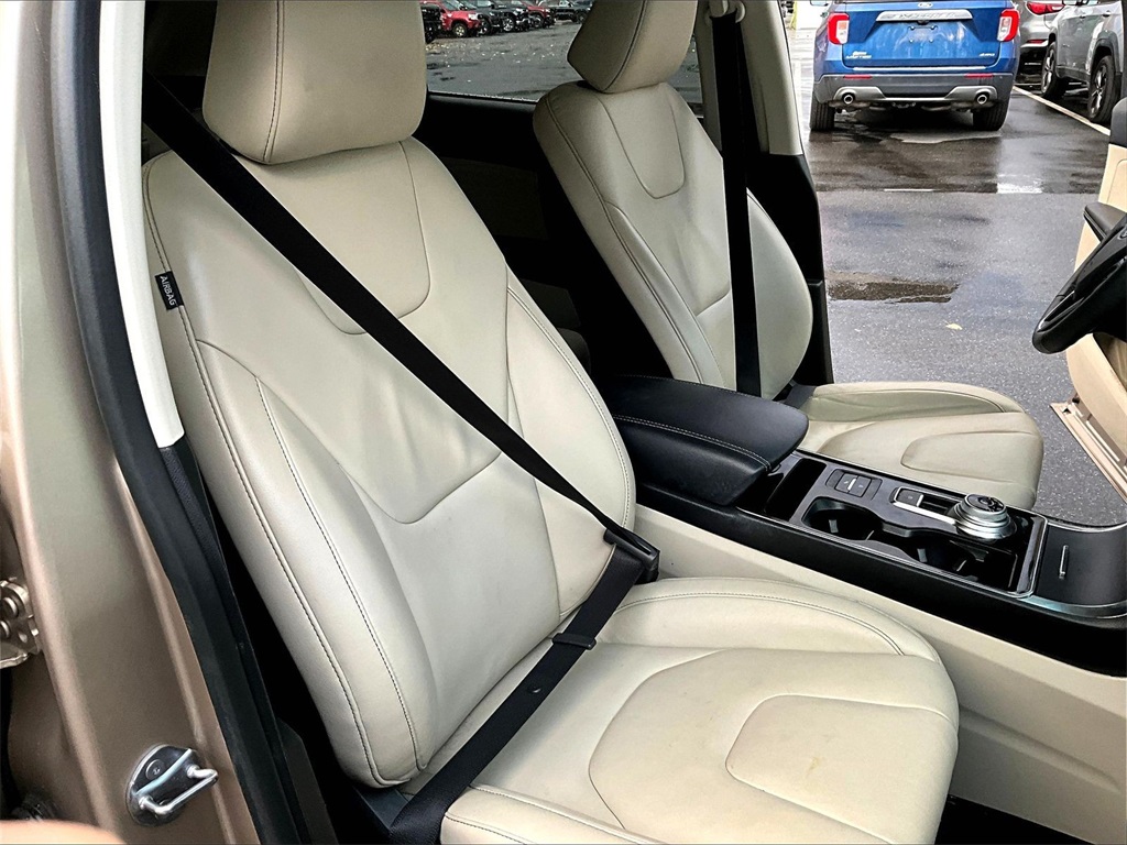 2020 Ford Edge Titanium - Photo 11