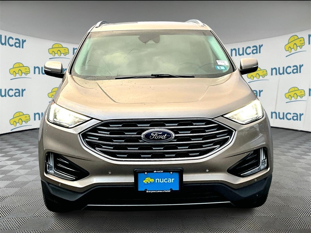 2020 Ford Edge Titanium - Photo 2