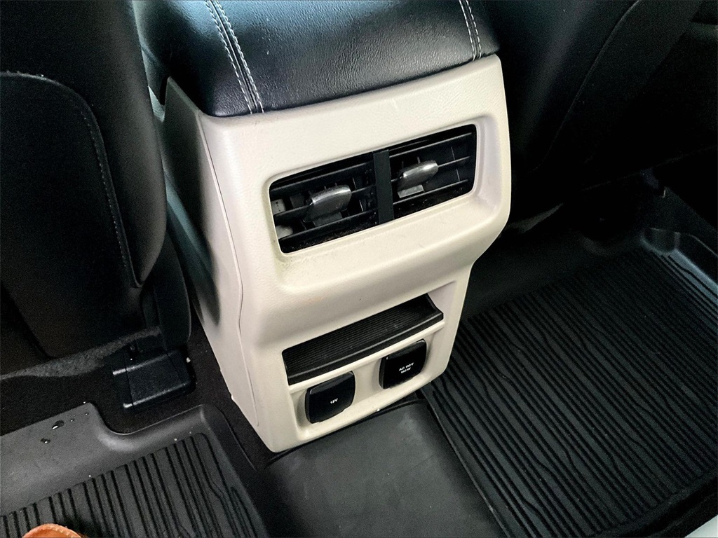 2020 Ford Edge Titanium - Photo 27