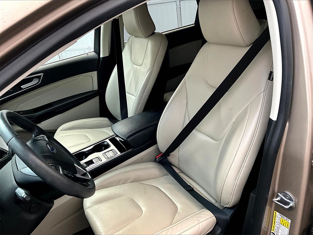 2020 Ford Edge Titanium - Photo 10