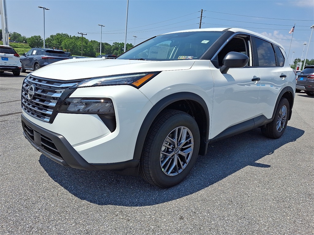 2025 Nissan Rogue S - Photo 2