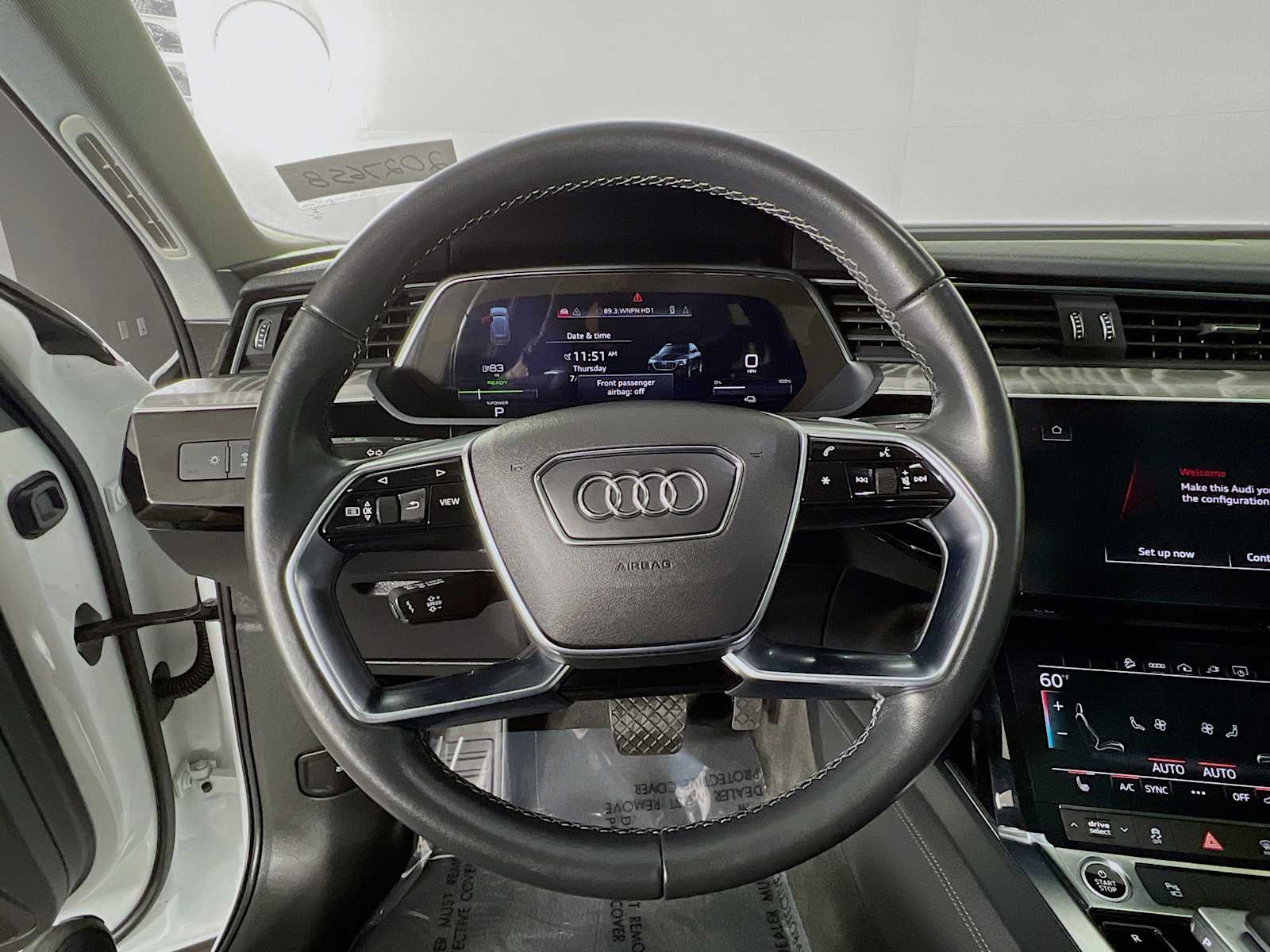 2022 Audi e-tron Premium - Photo 11