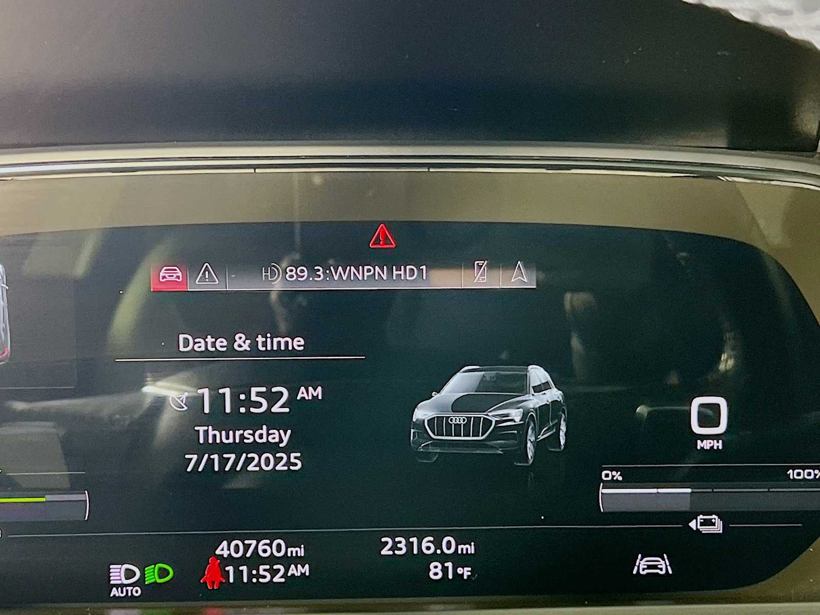2022 Audi e-tron Premium - Photo 12