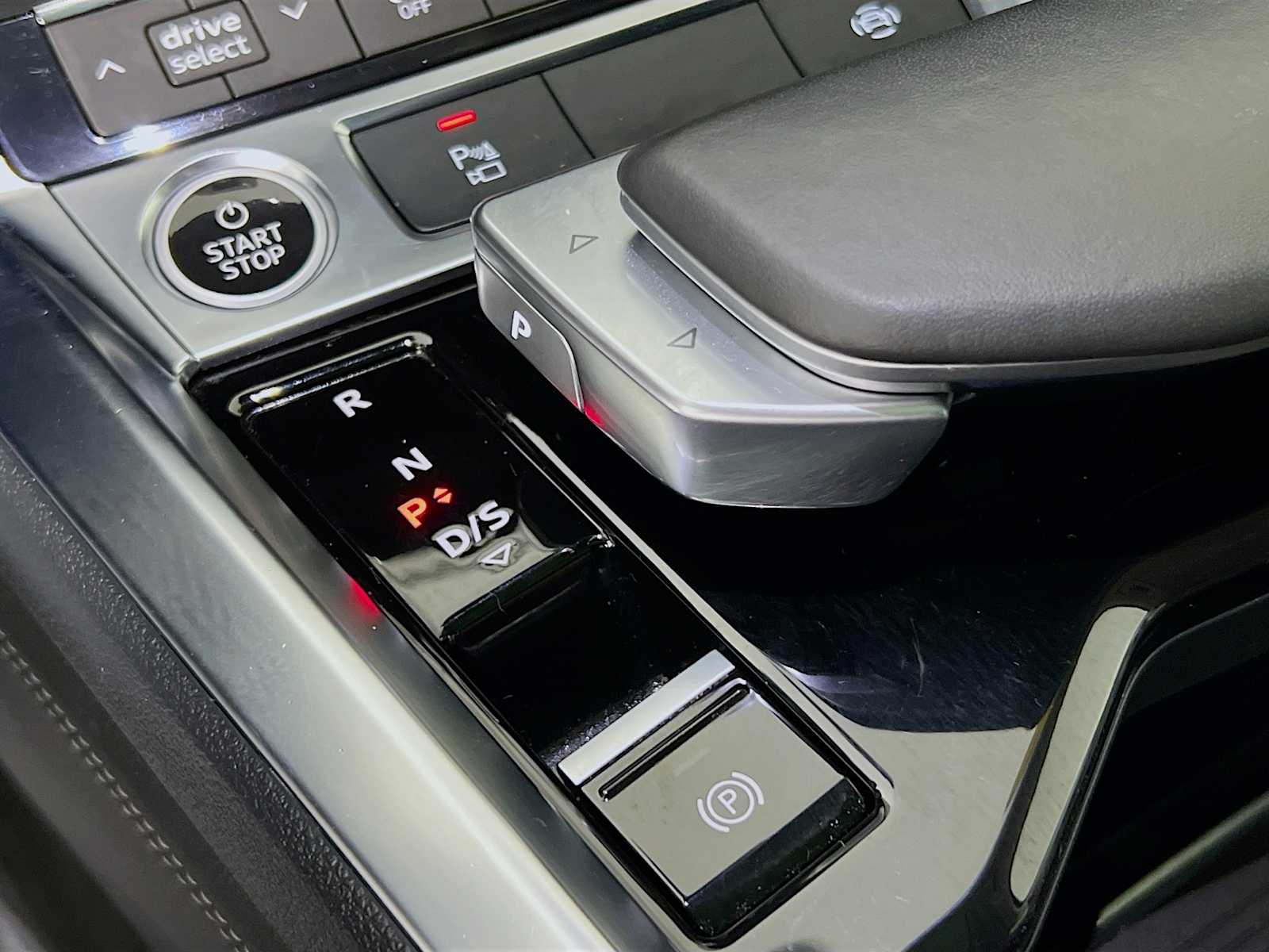 2022 Audi e-tron Premium - Photo 17