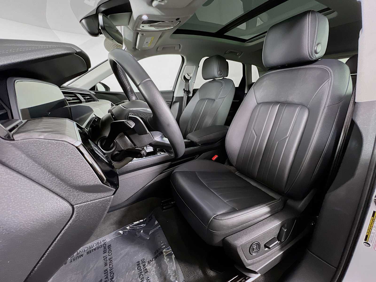 2022 Audi e-tron Premium - Photo 22
