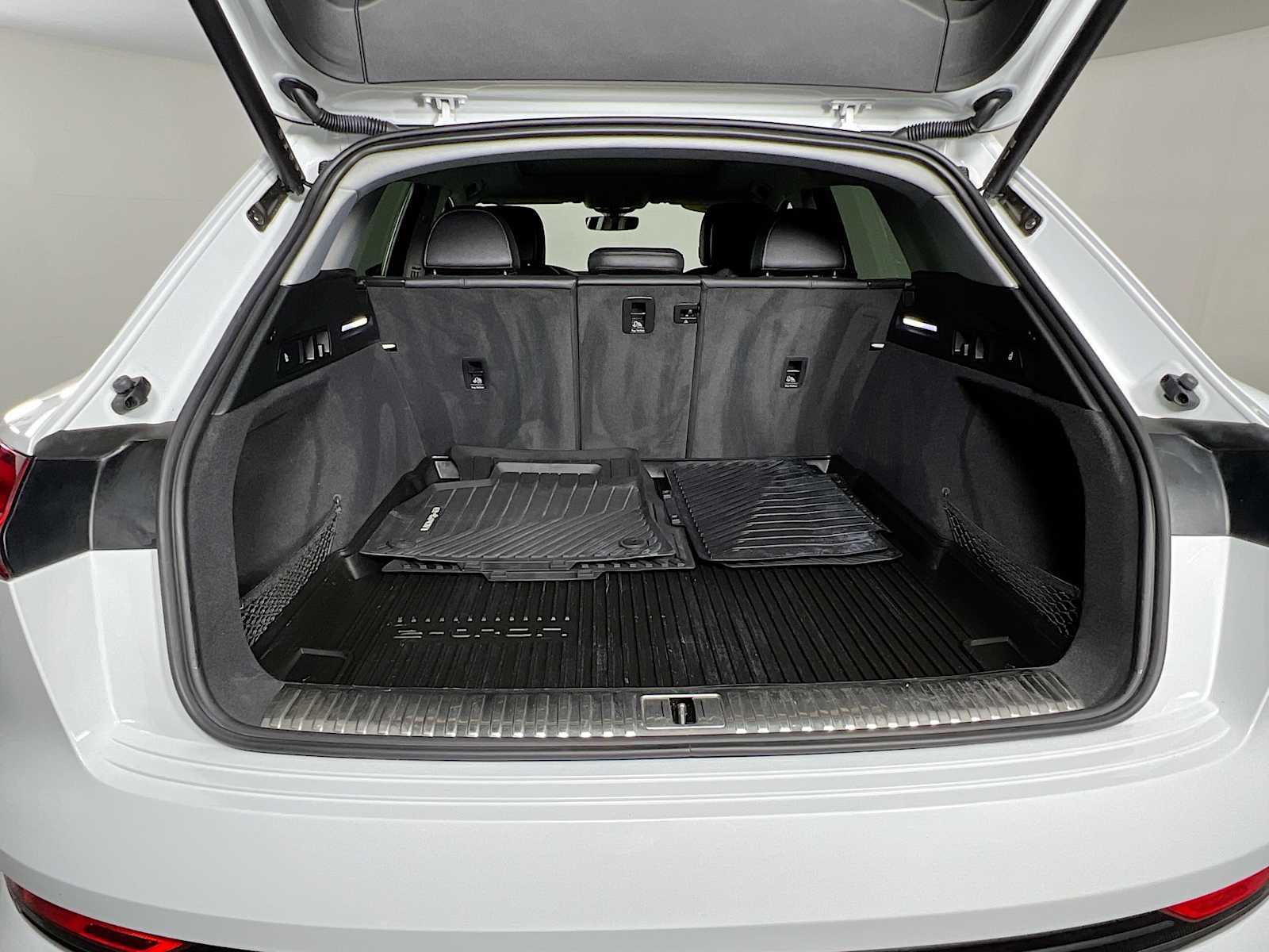 2022 Audi e-tron Premium - Photo 28