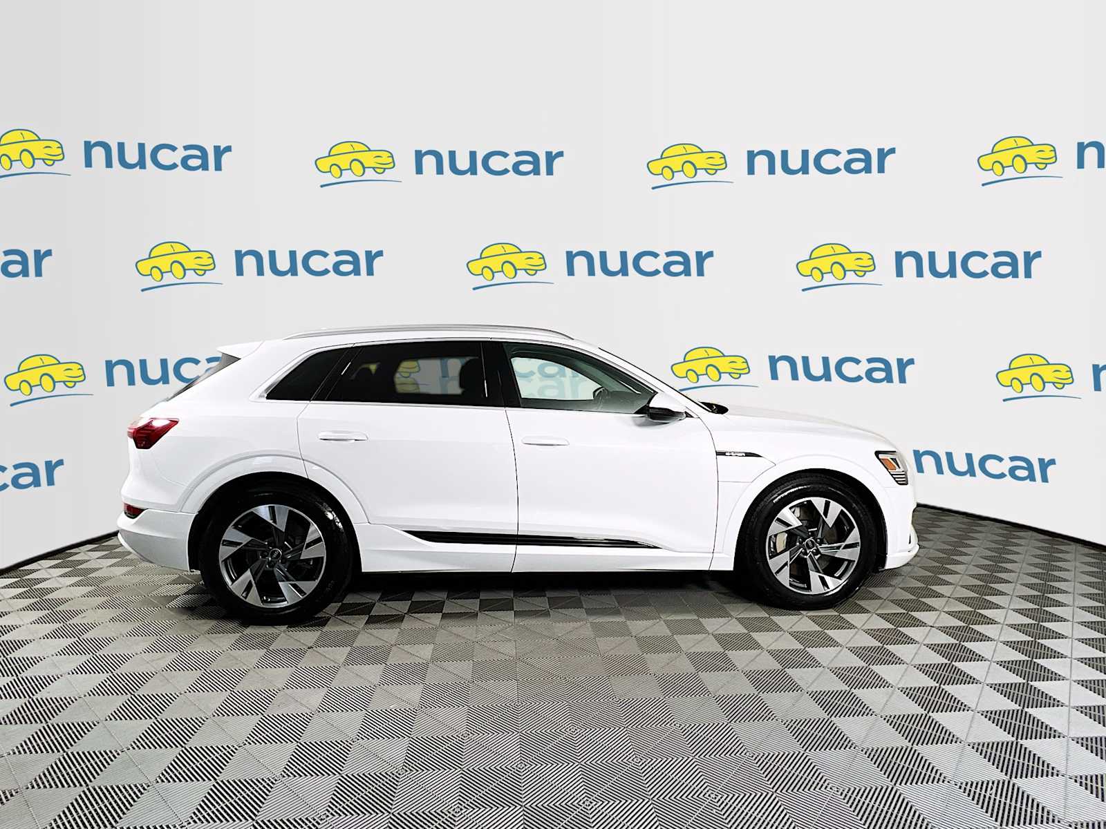 2022 Audi e-tron Premium - Photo 8