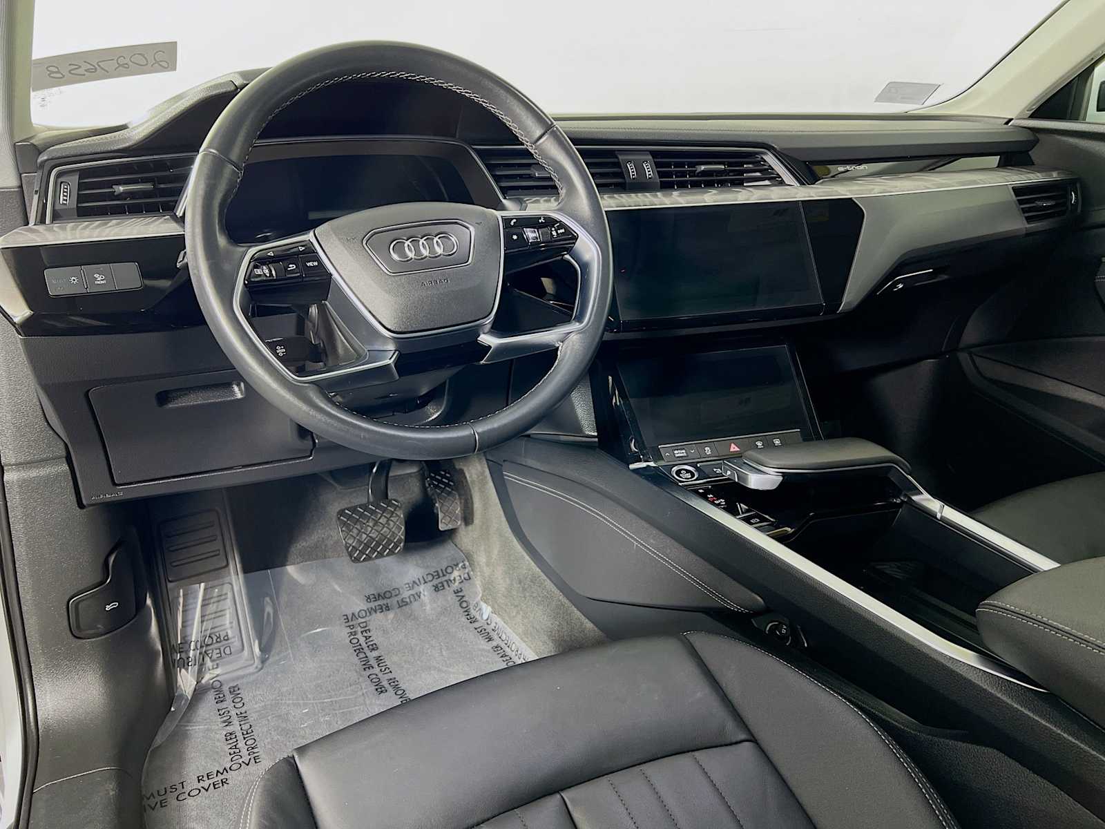 2022 Audi e-tron Premium - Photo 9