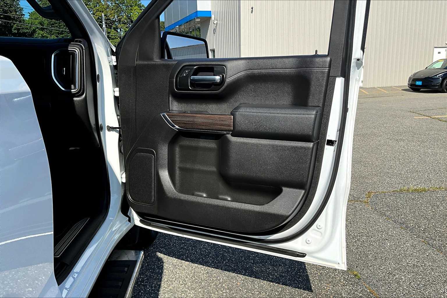2019 Chevrolet Silverado 1500 LT - Photo 12