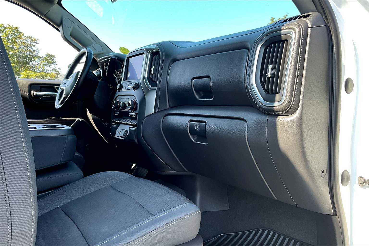 2019 Chevrolet Silverado 1500 LT - Photo 14