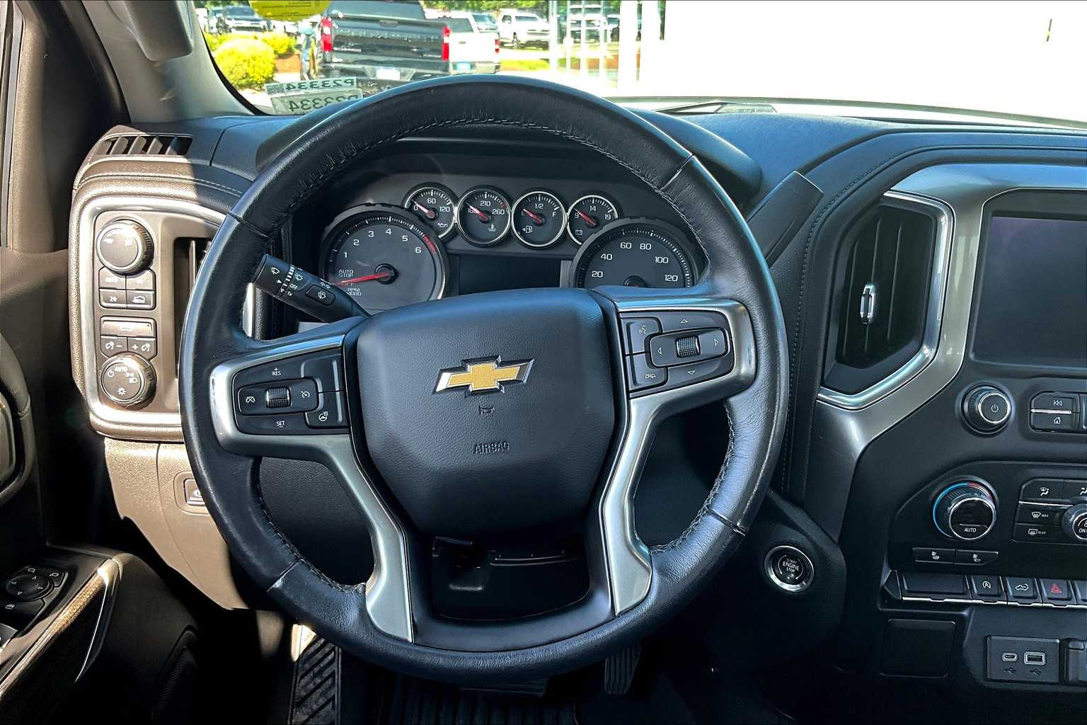 2019 Chevrolet Silverado 1500 LT - Photo 17