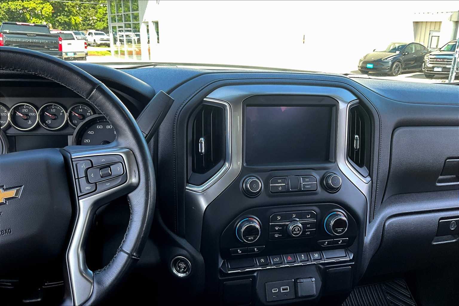 2019 Chevrolet Silverado 1500 LT - Photo 18