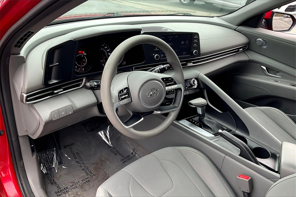 2022 Hyundai Elantra SEL - Photo 8