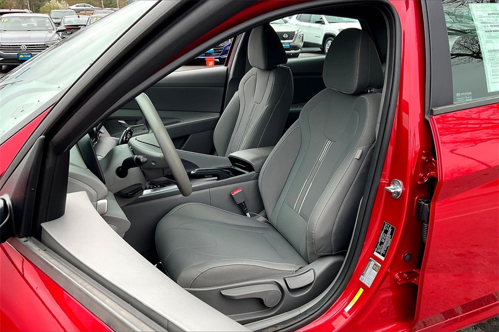 2022 Hyundai Elantra SEL - Photo 9
