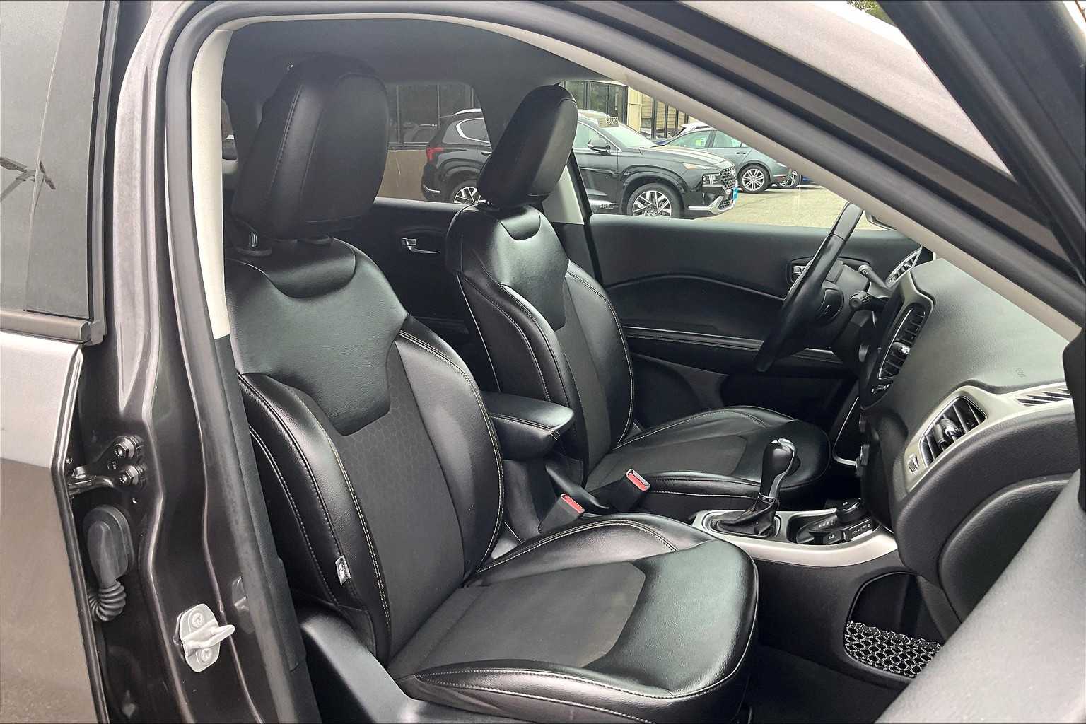 2020 Jeep Compass Latitude - Photo 11