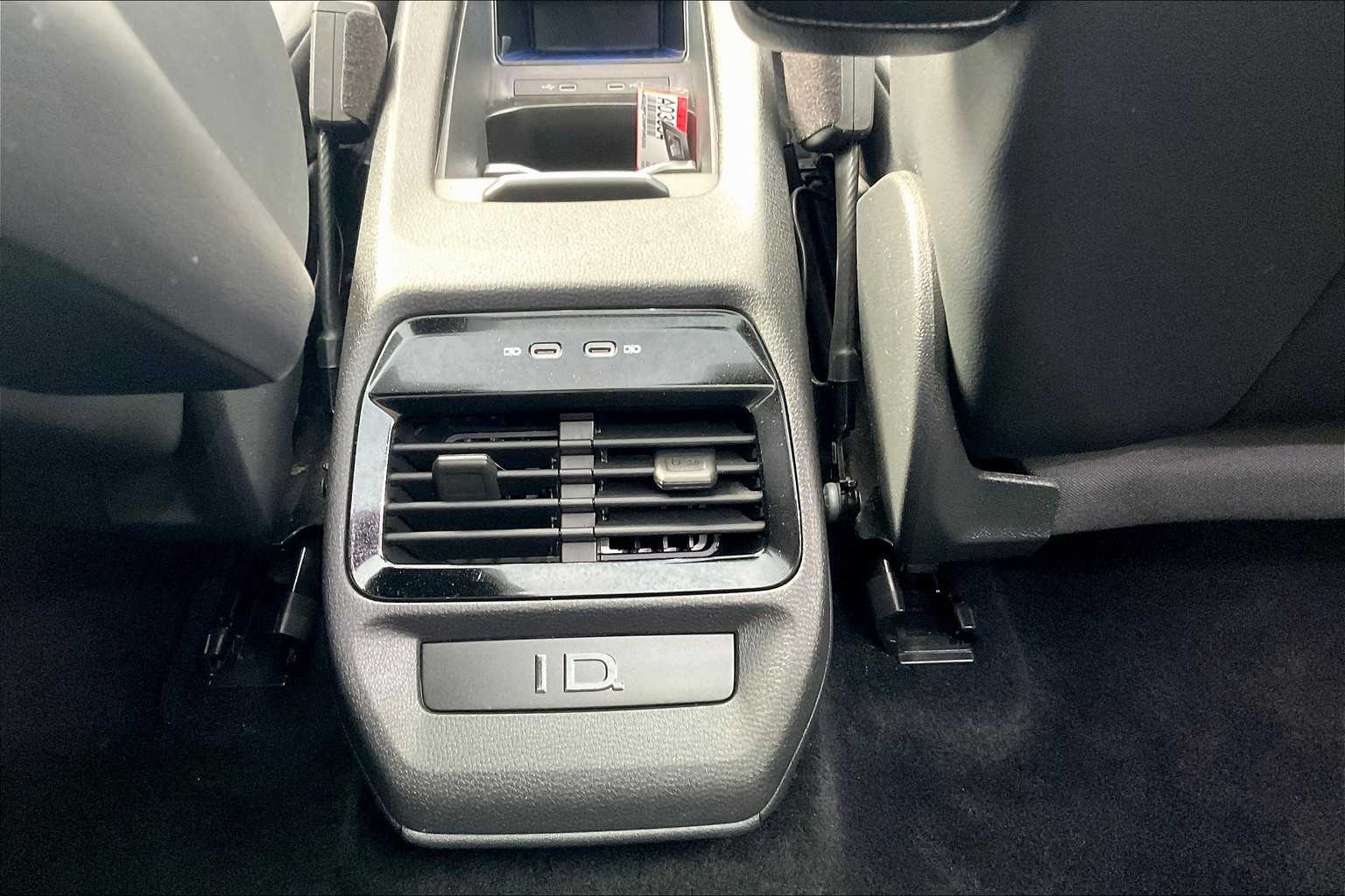 2022 Volkswagen ID.4 Pro S - Photo 28