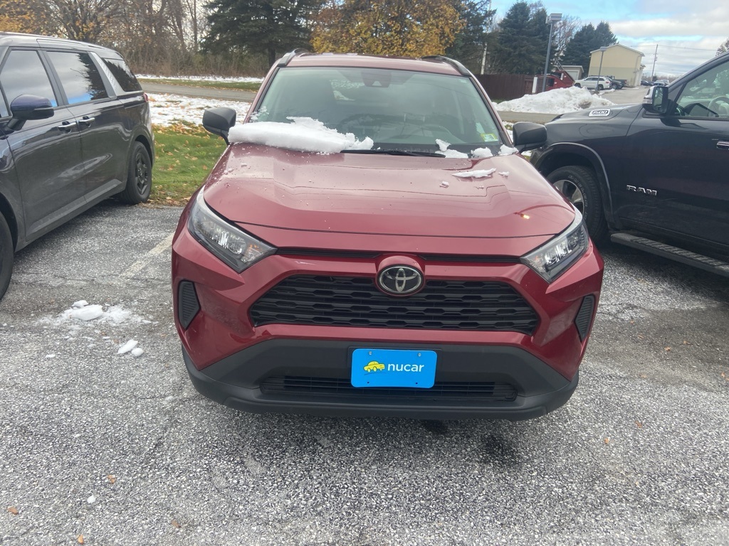 2019 Toyota RAV4 LE - Photo 2