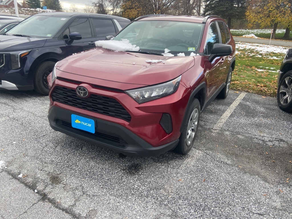 2019 Toyota RAV4 LE - Photo 3