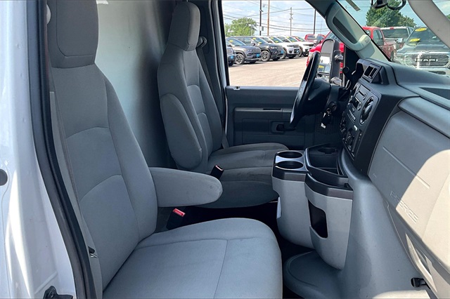 2018 Ford E-350SD Base - Photo 11