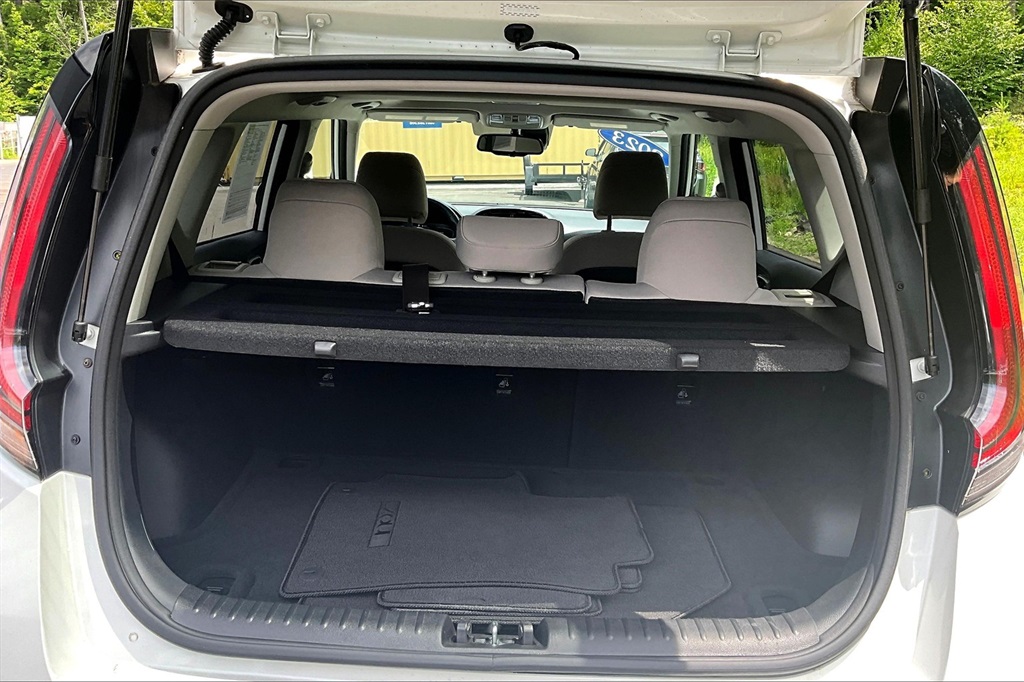 2023 Kia Soul EX - Photo 25