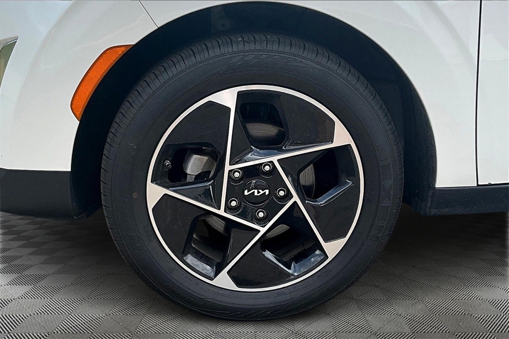2023 Kia Soul EX - Photo 29