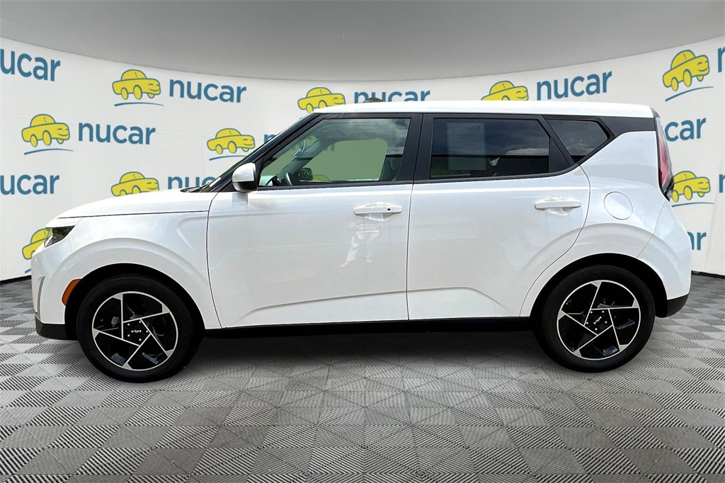 2023 Kia Soul EX - Photo 4