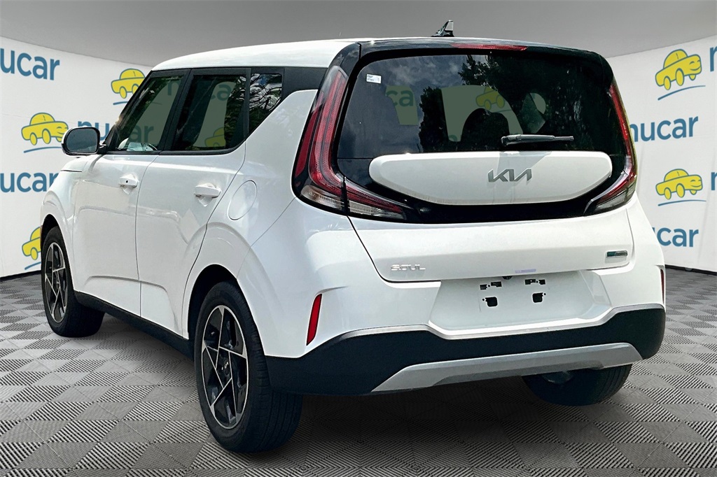 2023 Kia Soul EX - Photo 5