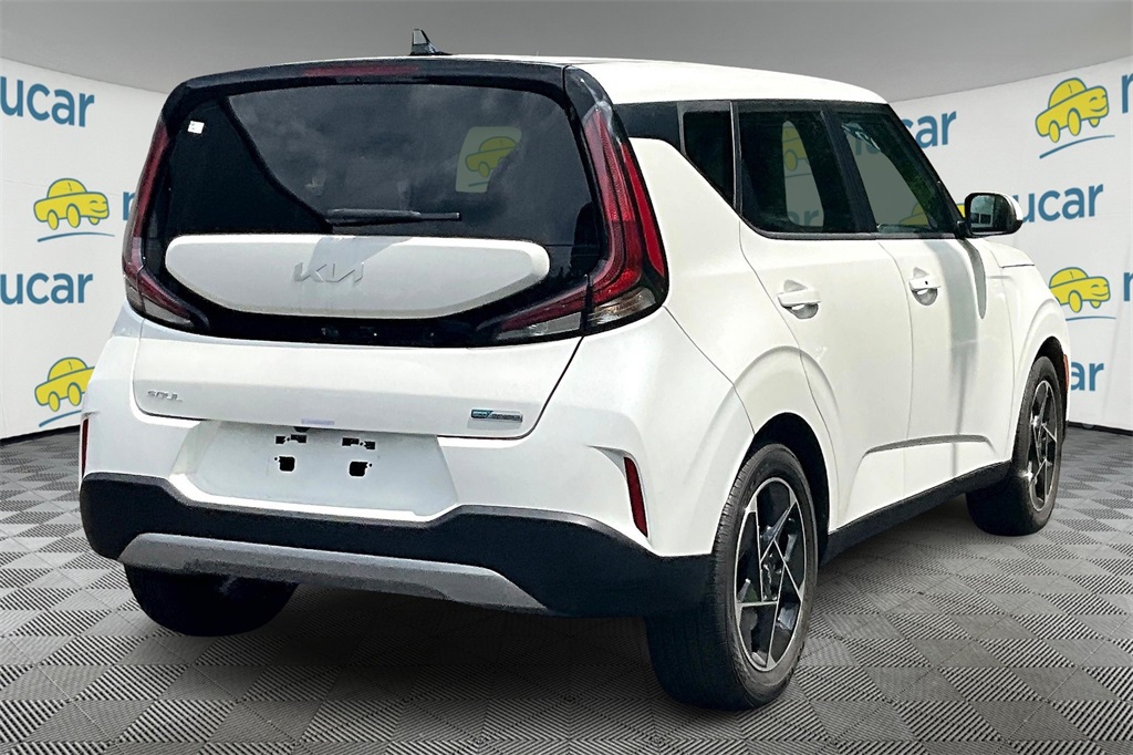 2023 Kia Soul EX - Photo 8