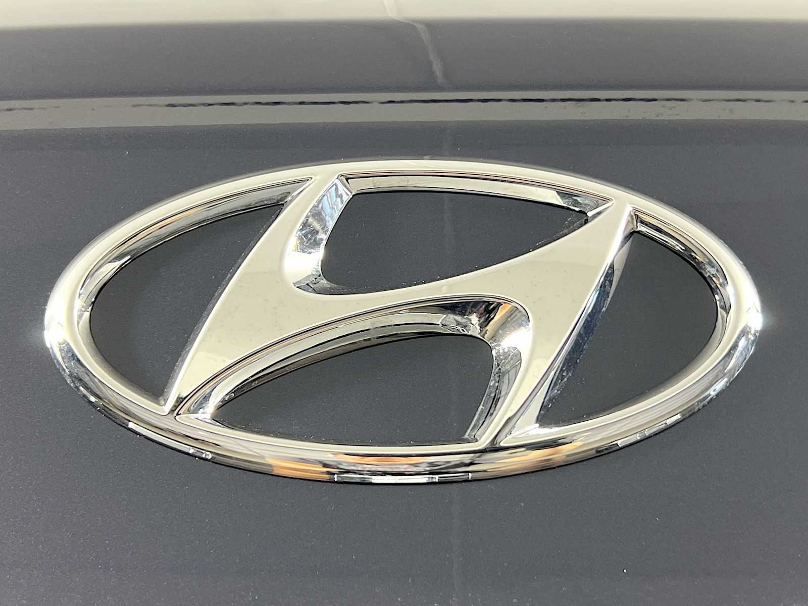 2025 Hyundai Venue Limited - Photo 18